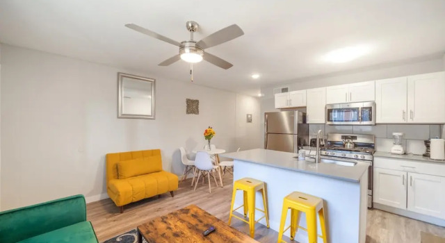 Апартаменты Modern 1BR Near UT Hyde Park Evonify