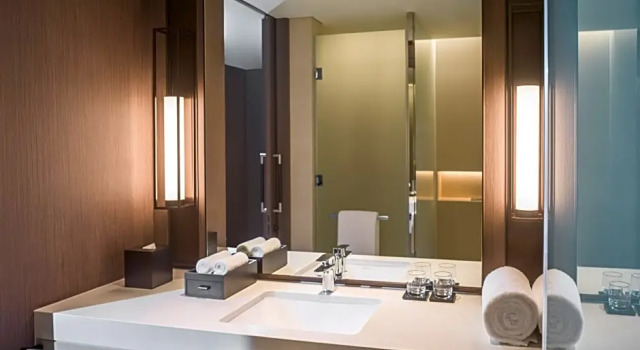 Номер Superior New World Hoiana Beach Resort