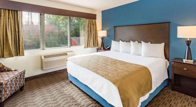 Двухместный номер Standard AmericInn by Wyndham Hotel and Suites Long Lake