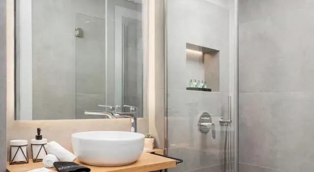Апартаменты Deluxe с 2 комнатами с балконом и с видом на море Athenian Riviera Luxurious Residence