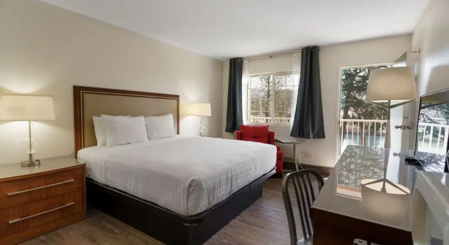 Двухместный номер Standard с видом на реку Riverfront Inn Roseburg