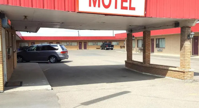 Caravel Motel, Rezerwuj Motel Hotele w Swift Current z parkingiem, Parking