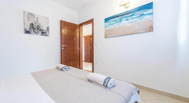 Beautiful Home in Rogoznica With Wifi and 2 Bedrooms