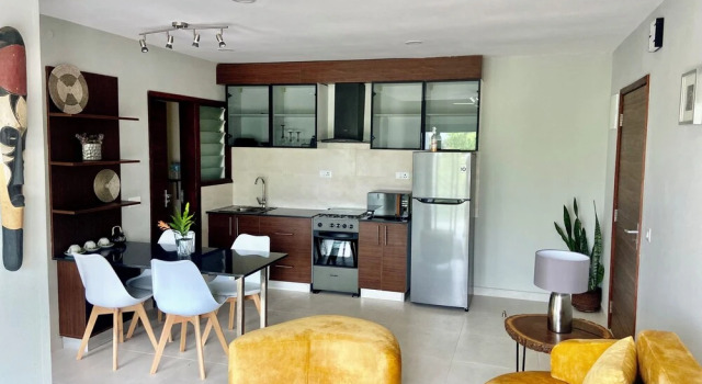 Modern Nearby Beach Apartment, Rezervasyon Daire Bijilo Kombo Saint Mary