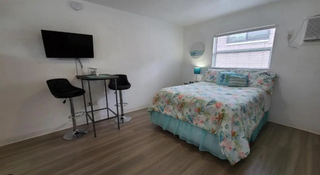 Студия Deluxe Sun Island Motel