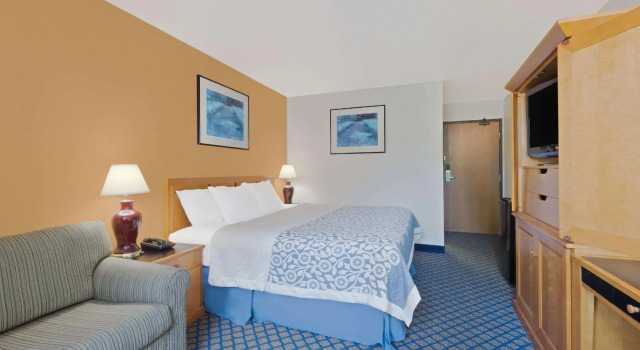 Люкс Days Inn by Wyndham Brunswick Bath Area