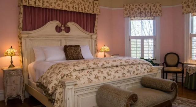 Номер Standard с видом на горы Oak Hill On Love Lane Bed and Breakfast Inn