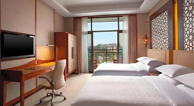 Четырёхместный номер Standard с балконом и с видом на сад Sheraton Qingyuan Lion Lake Resort