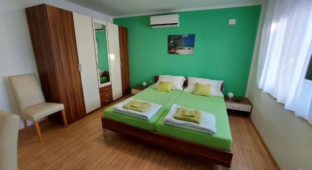 Студия Apartments Kivi
