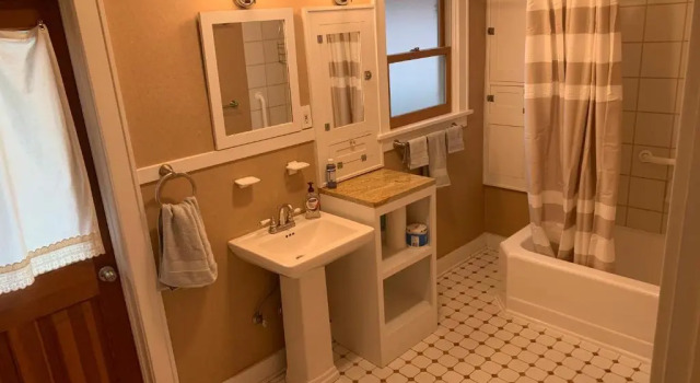 Номер Standard Riverpath Inn