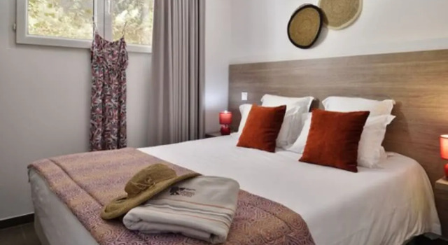 Апартаменты Comfort с балконом и с видом на море Hôtel Sampiero