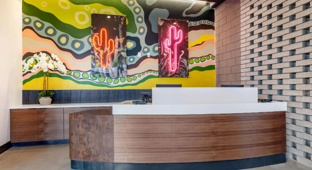 Люкс Cambria Downtown Phoenix Convention & Airport Hotel