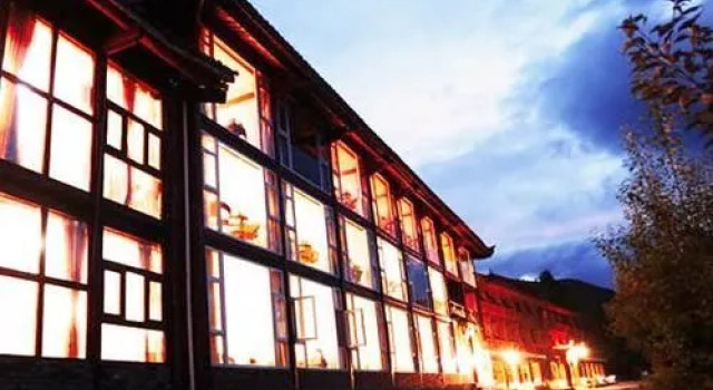 Lijiang Lugu Lake Nv'er Garden Hotel, Prenota Hotel Hotel a Lijiang con parcheggio, Parcheggio