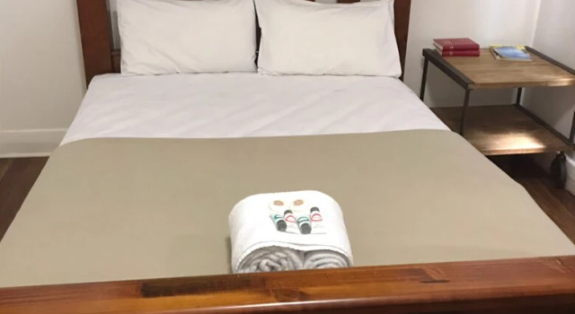 The Irish Village, Rezerwuj Hotel Emerald Queensland, w pobliżu Ogród botaniczny Emerald