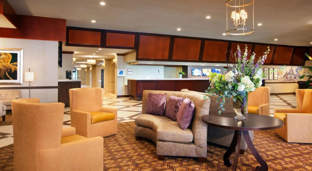 Sheraton Park Hotel at the Anaheim Resort, Забронировать Курортный отель Отели Анахайм с завтраком, рядом с Anaheim Gardenwalk, Завтраки