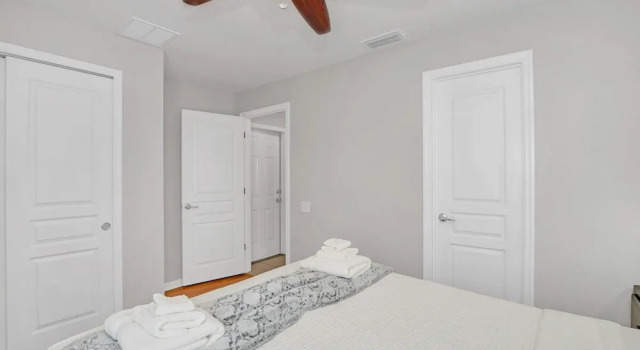 Stunning Home With Great Pool Area, 5 Miles From Disney! CDC Standards #5wh524, Buchen Sie Ferienhaus Hotels in Four Corners mit Pool, Schwimmbad