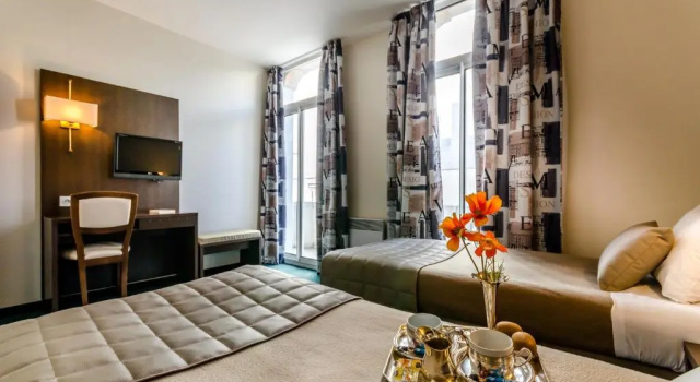 Двухместный номер Standard Hôtel Croix des Bretons - Lourdes Pyrénées
