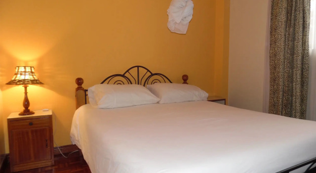 Samra Court, Boek Hotel Hotels en accommodaties in Lavington, Hotel
