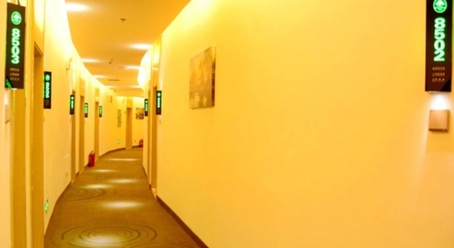 GreenTree Inn Taiyuan Wanbailin District West Bua Station Express Hotel, Book Hotel Taiyuan Shanxi