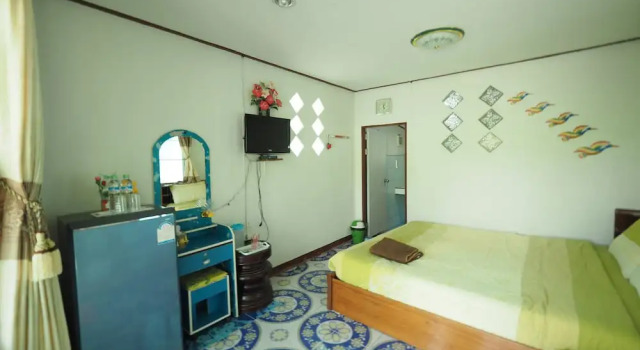 Baan Suanjarean Resort, Забронировать Курортный отель Отели в центре Самутсонгкхрам, в центре