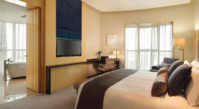 Двухместный люкс c 1 комнатой Crowne Plaza Beijing Lido by IHG