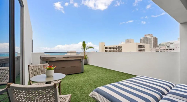 Номер Standard Пентхаус с 2 комнатами HiBird- Apartment and Suites Hotel