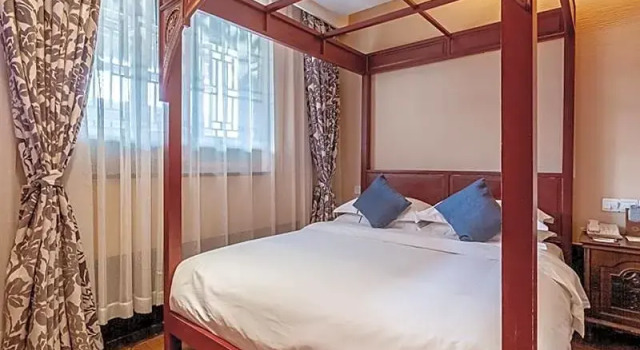 Номер Standard Waterside Resort