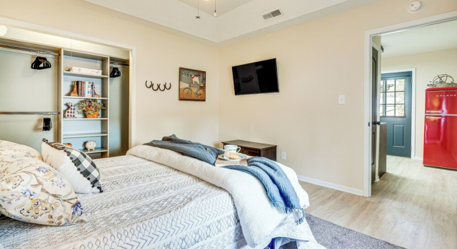 Апартаменты c 1 комнатой Zanesville Apartment w/ Porch - 3 Mi to Downtown!