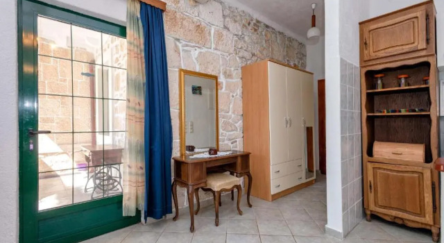 Apartments Villa Domus Marini, Забронировать Апартаменты/квартира Отели Хвара с парковкой, рядом с Church of the Holy Spirit Hvar, Парковка