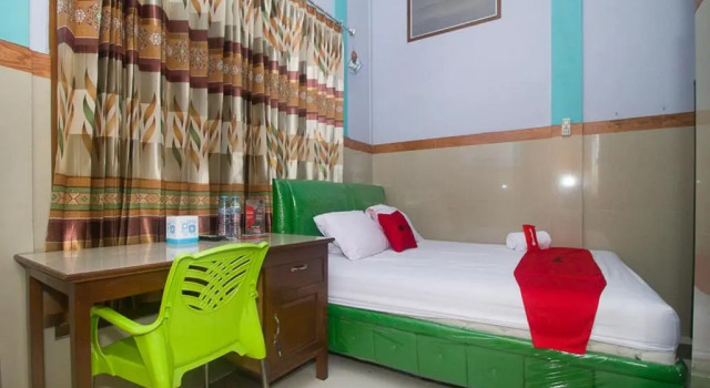 Двухместный номер Standard RedDoorz Syariah near Alun-Alun Bojonegoro