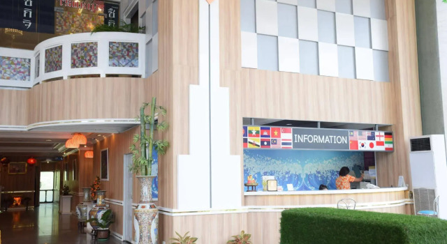 Bay Hotel Srinakarin