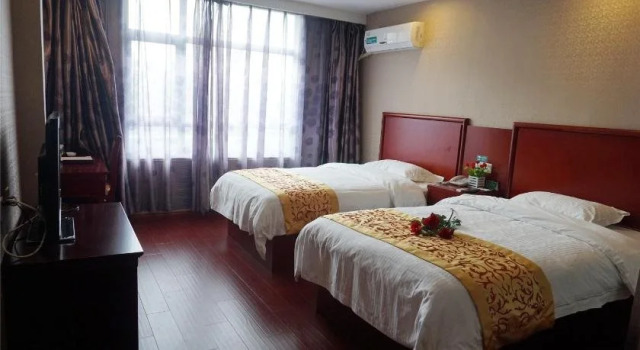 GreenTree Inn Anhui Yaohai District MingGuang Road Bus Station Express Hotel, Book Hotel Hotels in Yaohai with Parking, Parking