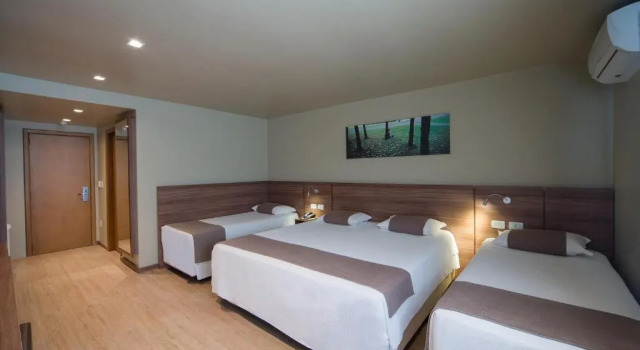 Четырёхместный номер Superior Hotel Laghetto Viale