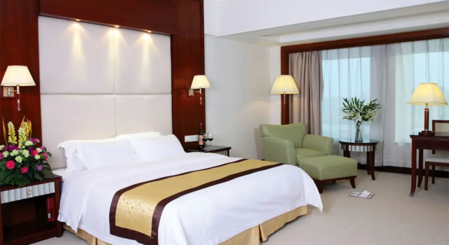 Deluxe suite Bolton Hotel Dongguan