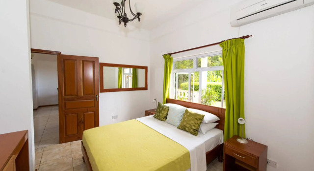 East Horizon Self-Catering, Book Hotel Hotels in Mahe with Parking, Parking
