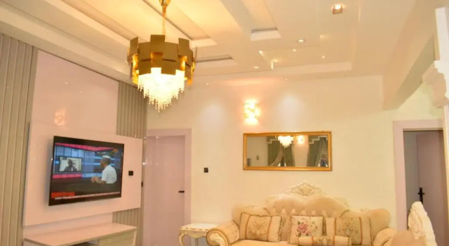 Grand Duplex Style 3 Bedroom Apartment