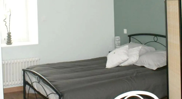 Studio in Jonzac, With Pool Access, Enclosed Garden and Wifi - 50 km F, Prenota Hotel Hotel a Aquitania con piscina, Piscina