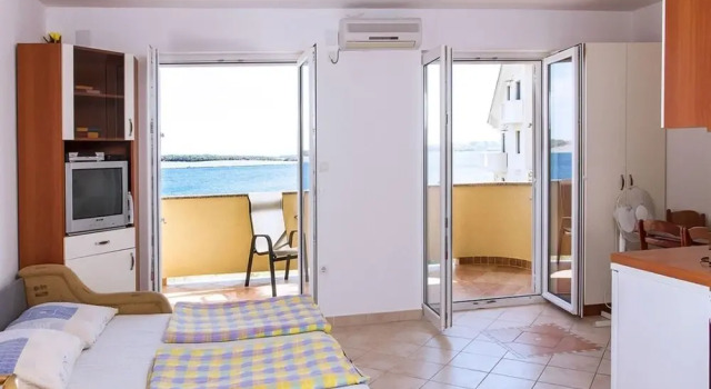 Super - 50 m From Pebble Beach - SA3 Thea - 1.kat, Book Hotel Hotels in Kvarner with Breakfast, Breakfasts