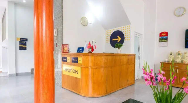 OYO 618 Angel Hotel