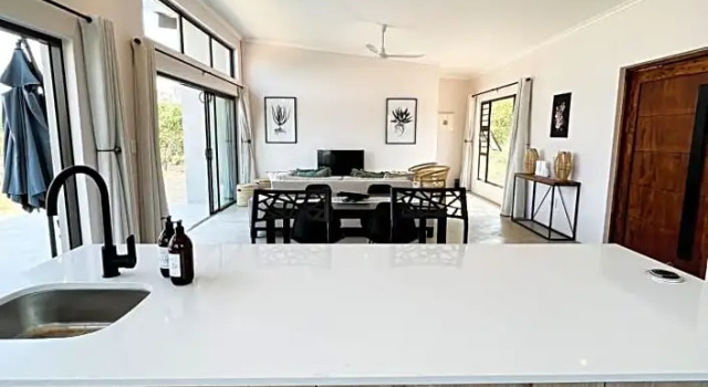 Вилла Standard 24 Degrees South Country Estate