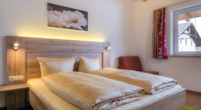 Haus Isabell, Rezerwuj Hotel Hotele w Tyrol z parkingiem, Parking