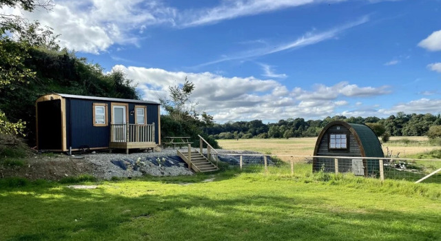 Номер Standard с балконом 1 Bed Shepherds Hut-sleeps 2-pets-parking-mtn View