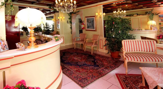 Hotel Benaco