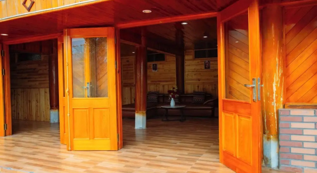 SaPa Village Retreat - Dine & Coffee, Забронировать Апартаменты/квартира Отели Шапа с парковкой, Парковка