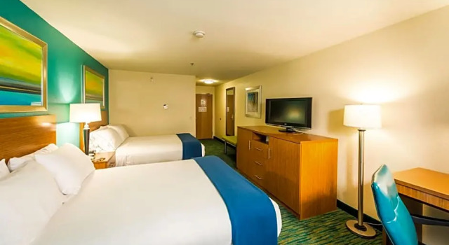 Четырёхместный номер Standard Holiday Inn Express Jacksonville - Blount Island by IHG