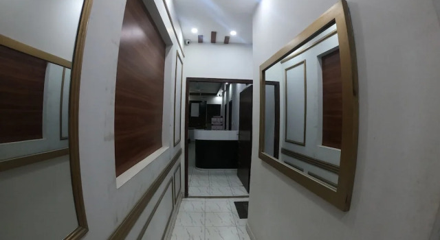 Stayflix Entire Private Room, DHA
