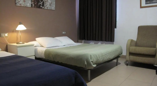 Трёхместный номер Standard Hostal LK Barcelona
