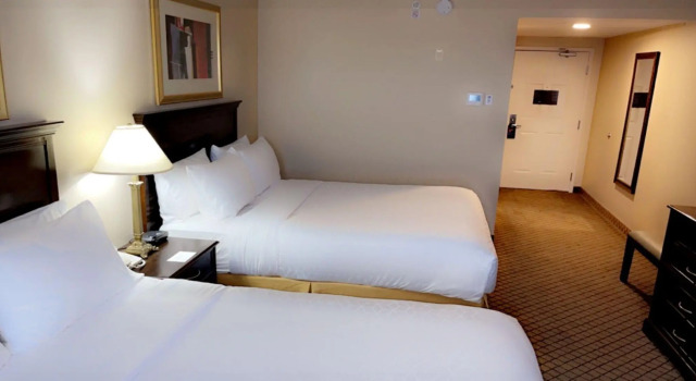 Четырёхместный номер Standard Holiday Inn Express & Suites Huntsville by IHG