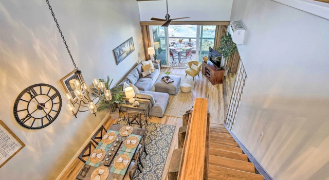 Airy Oceanfront Kailua-kona Gem w/ Community Pool