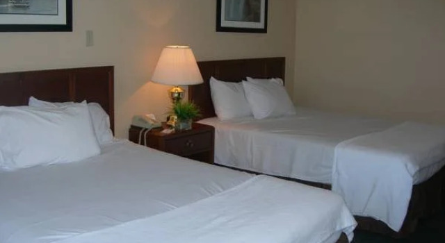Scottish Inn Near the Falls and Casino, Забронировать Отель Недорогие отели Ниагара Фолс, рядом с Казино Niagara, недорого